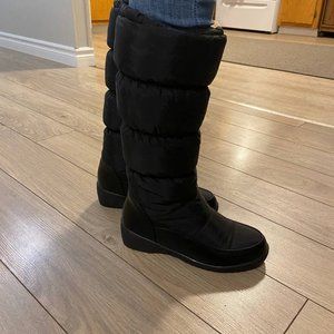 Women Boot, 37.5, New
